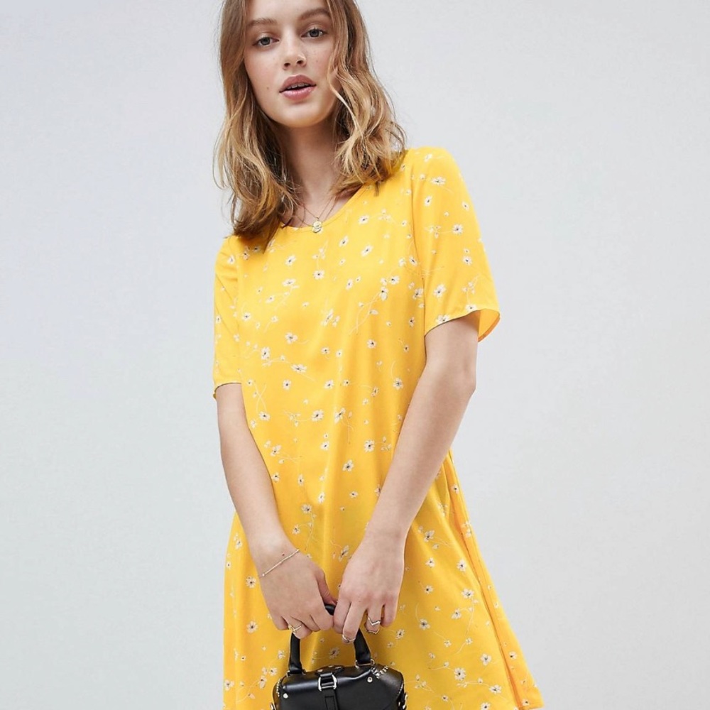 Yellow floral sundress!